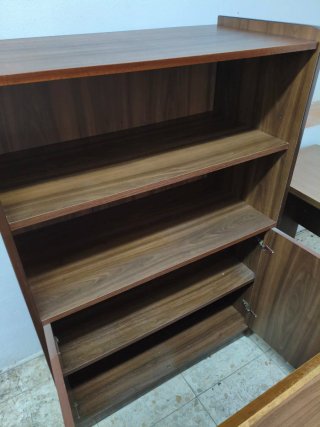 Conjunto de muebles de oficina. En buen estado.