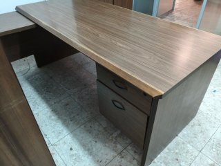 Conjunto de muebles de oficina. En buen estado.