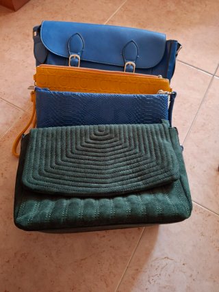 Lote de 4 borse: blu, giallo e verde