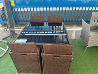 MESA TERRAZA CON SILLA Y PUFS