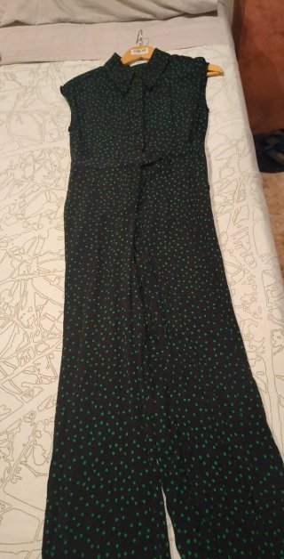 Mono Mango Negro con Topos Verdes