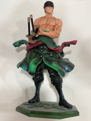 Figura Roronoa Zoro One Piece + Poster