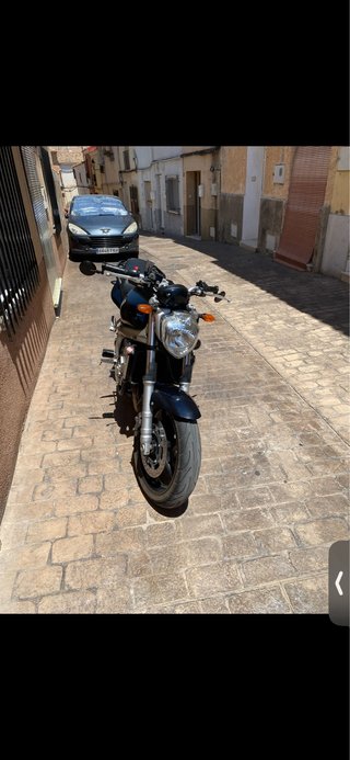 Moto Naked Yamaha FZ6 600cc Negra