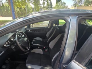 Peugeot 207 2009
