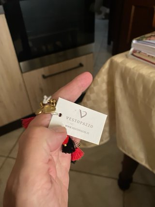 Bracciale Vestopazzo con charm cuori e nappe