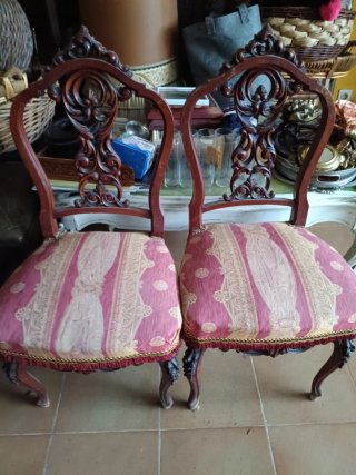 Pareja de Sillas Antiguas