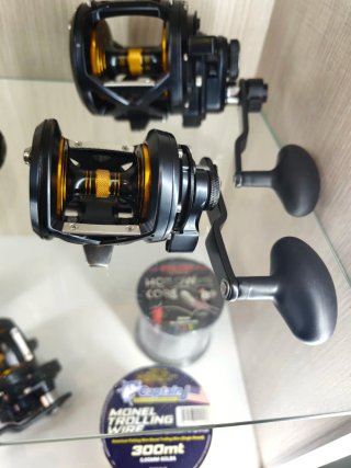 Tica oxean mulinello traina pesca in mare canna