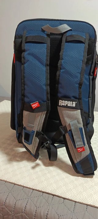 Mochila pesca Rapala y caña Ajing