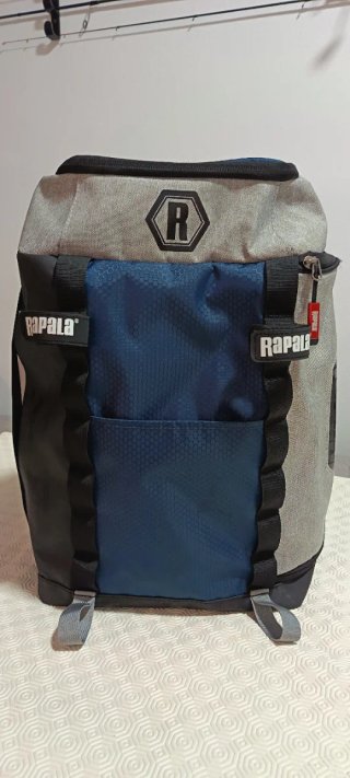 Mochila pesca Rapala y caña Ajing
