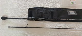 Mochila pesca Rapala y caña Ajing