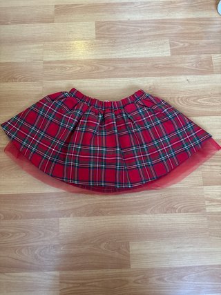 Falda de cuadros roja con tul