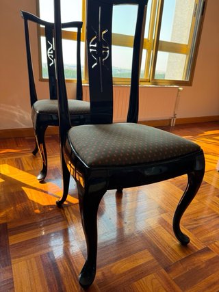 Juego de 4 sillas madera lacadas negras