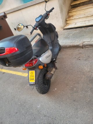 Peugeot Scooter Plata/Negro