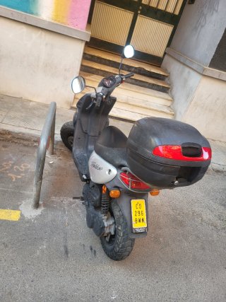 Peugeot Scooter Plata/Negro