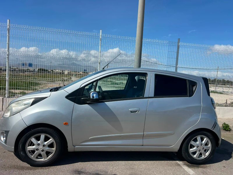 Chevrolet Spark 2010 - foto 1