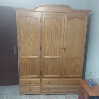Ropero de madera 3 puertas