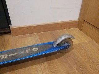 Monopatín Micro Azul Plegable