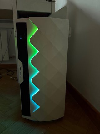 Torre Gaming XPG Xeon E5 16GB RAM SSD 960GB