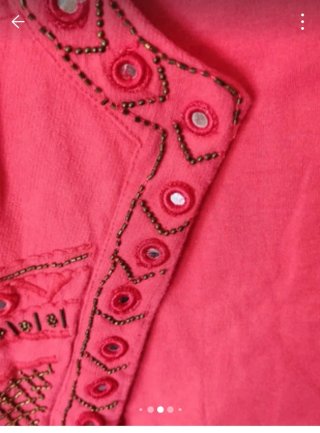 Chaqueta Stradivarius con abalorios Talla S