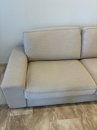 Sofá de 2 plazas beige