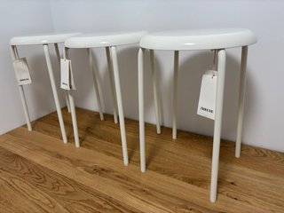 3 Taburetes metal lacado Zara Home