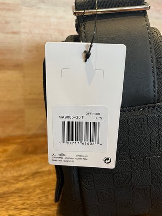 Bolso Jordan Negro Cuero