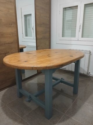 Mesa comedor ovalada rústica madera