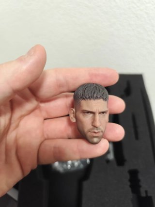 Figura Punisher 1/6 Present Toys