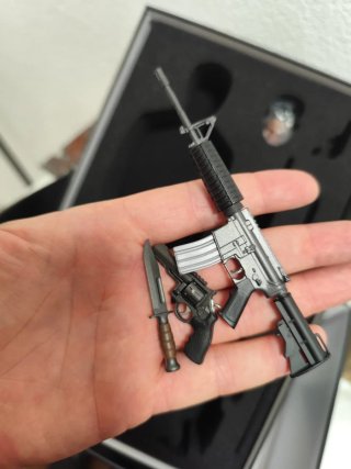 Figura Punisher 1/6 Present Toys