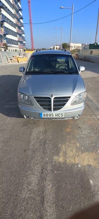 SsangYong Rodius 2011