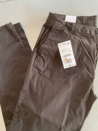 Pantalón Chino Zara. Talla 48 Nuevo, con etiqueta.