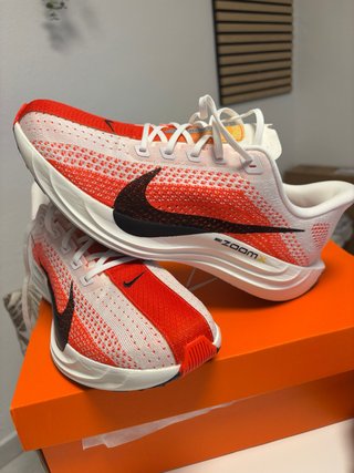 Zapatillas Nike ZoomX Rojas y Blancas