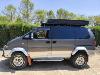 Mitsubishi Space Gear 1998