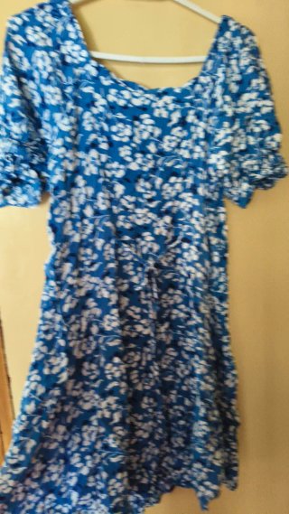 Vestido Mango floral azul y blanco
