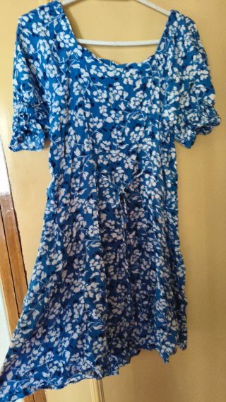 Vestido Mango floral azul y blanco