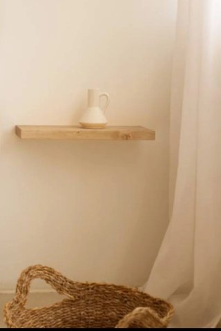 Cabecero de madera con mesillas