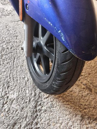 Yamaha Jog RR Scooter Negra y Azul