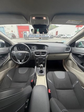 Volvo V40 2015