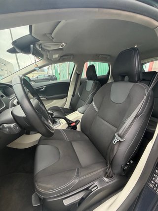 Volvo V40 2015