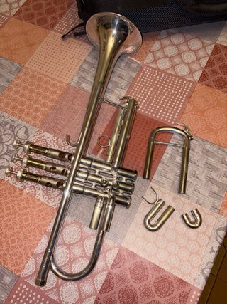 Trompeta Sib International Sound