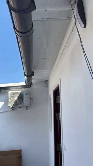 Reformas ayudante practico casi palete con herram