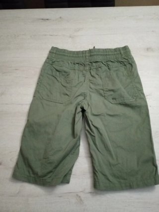 Pantalón corto niño verde con goma