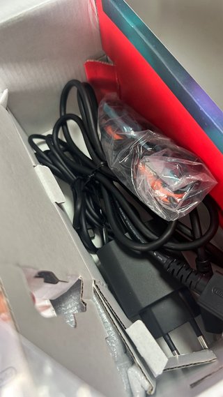 Nintendo Switch Gris y Rojo