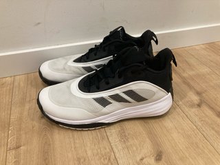 Zapatillas Baloncesto Adidas Own the game 3.0