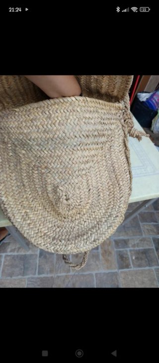 Capacha de palma y cuero
