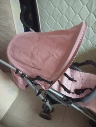 Carrito de bebé con estampado de animales