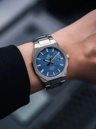 Casio Edifice EFR-S108D Reloj Azul y Plateado