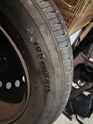Rueda de repuesto coche