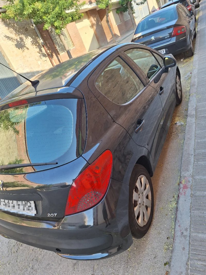 Peugeot 207 2007 - foto 1