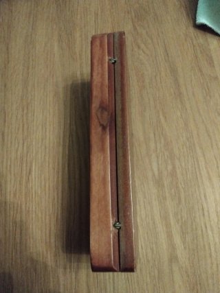 Caja de madera para lápices